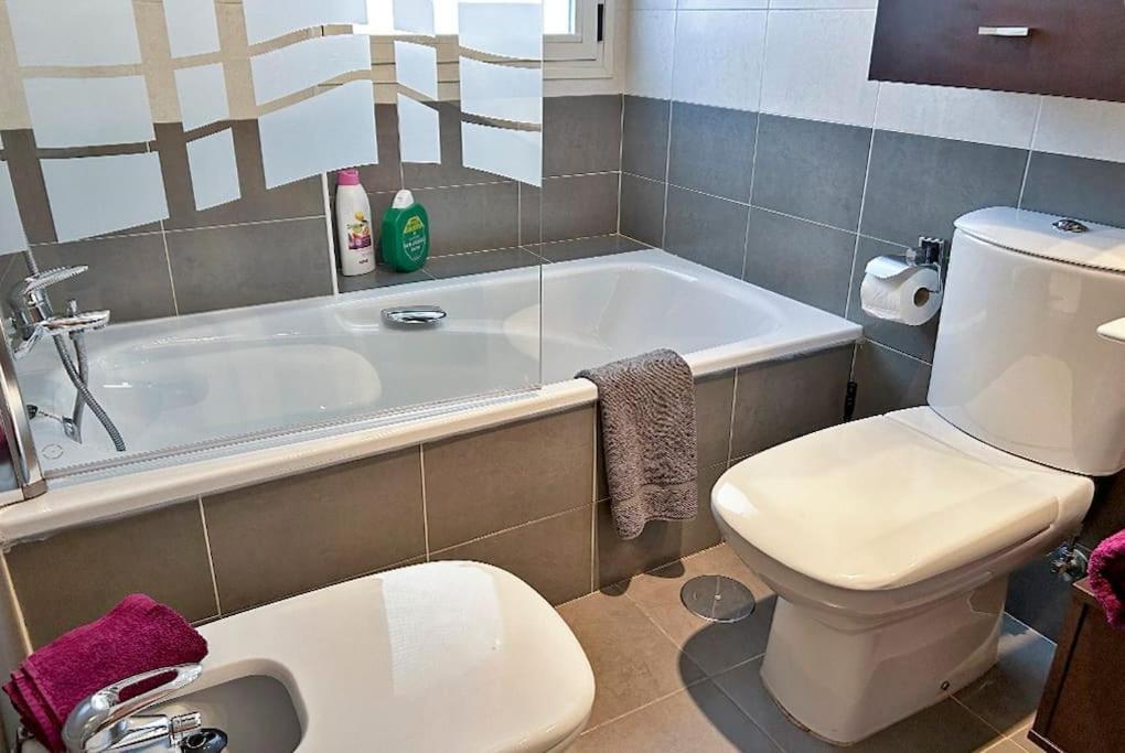 Piso Bajo 3 Habitaciones 2 Banos Y Gran Terraza Дения Экстерьер фото