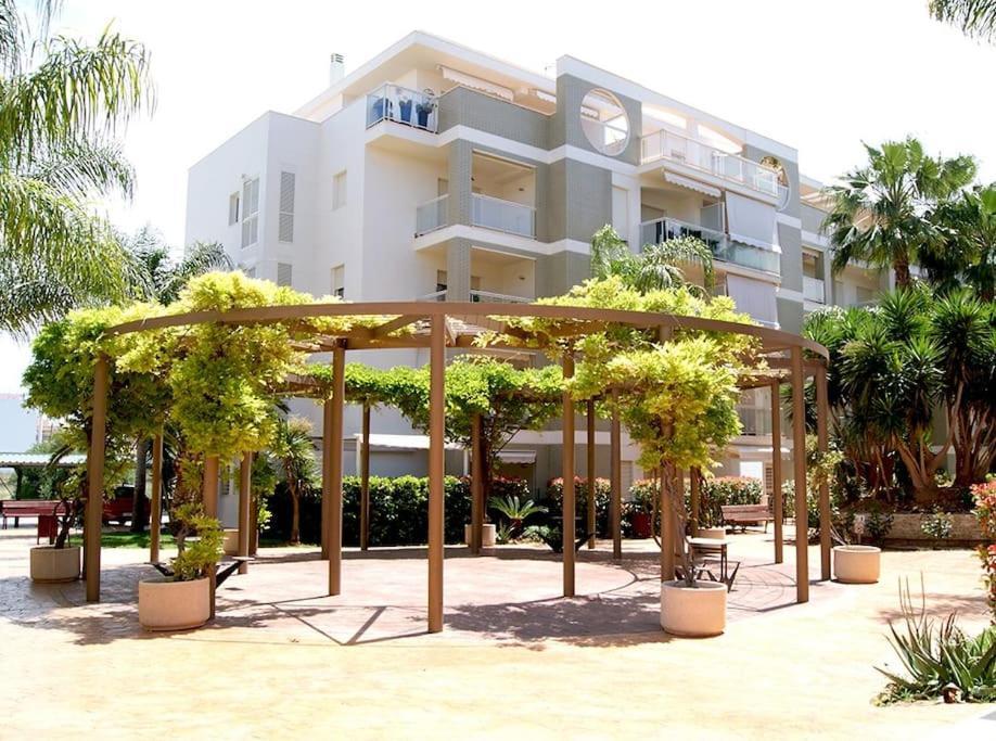 Piso Bajo 3 Habitaciones 2 Banos Y Gran Terraza Дения Экстерьер фото